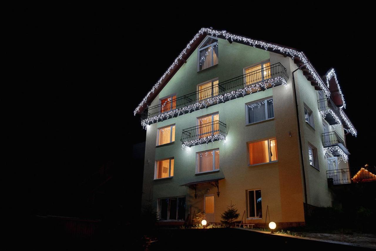 Toga Hotel Yablunytsya Exterior foto