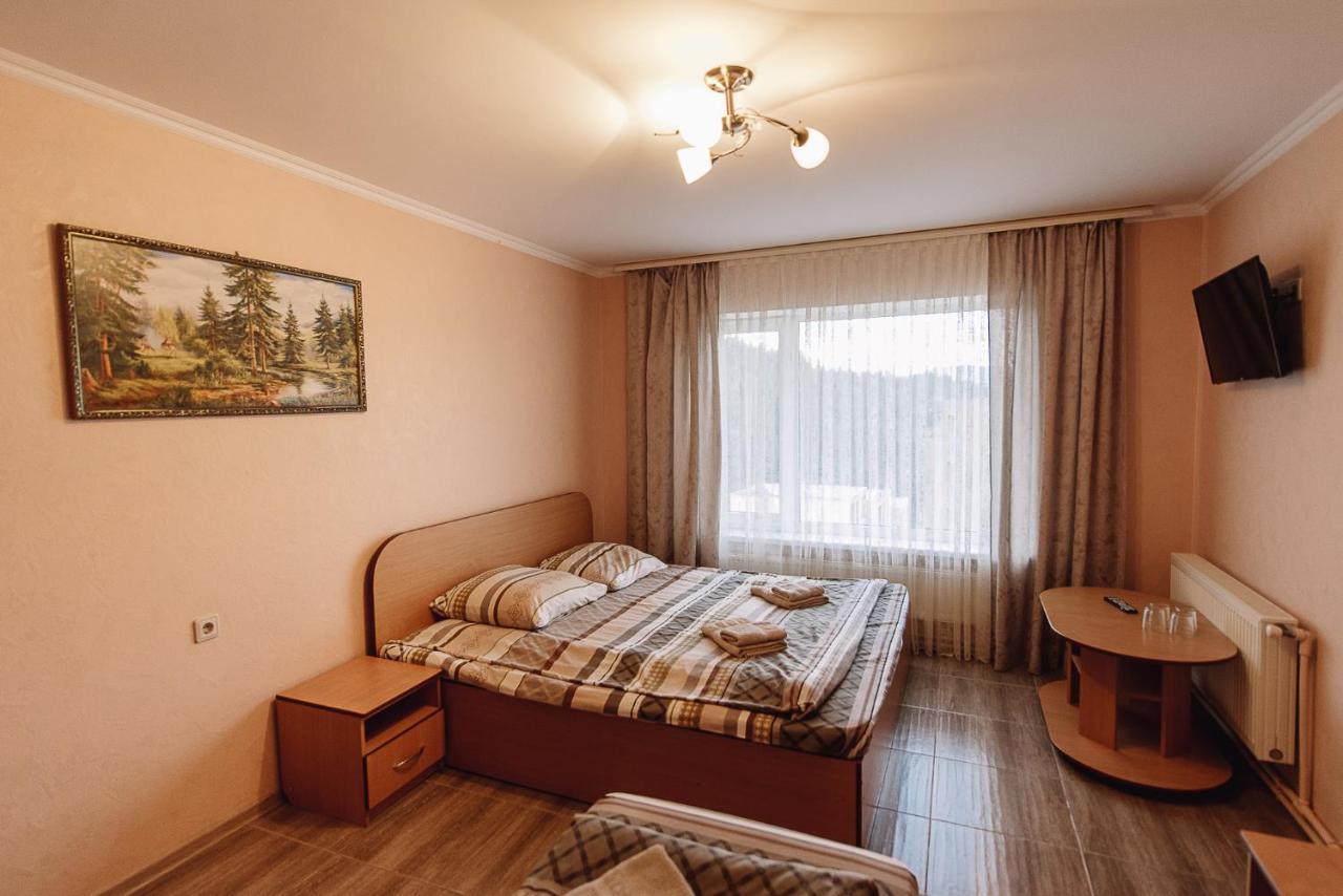 Toga Hotel Yablunytsya Exterior foto