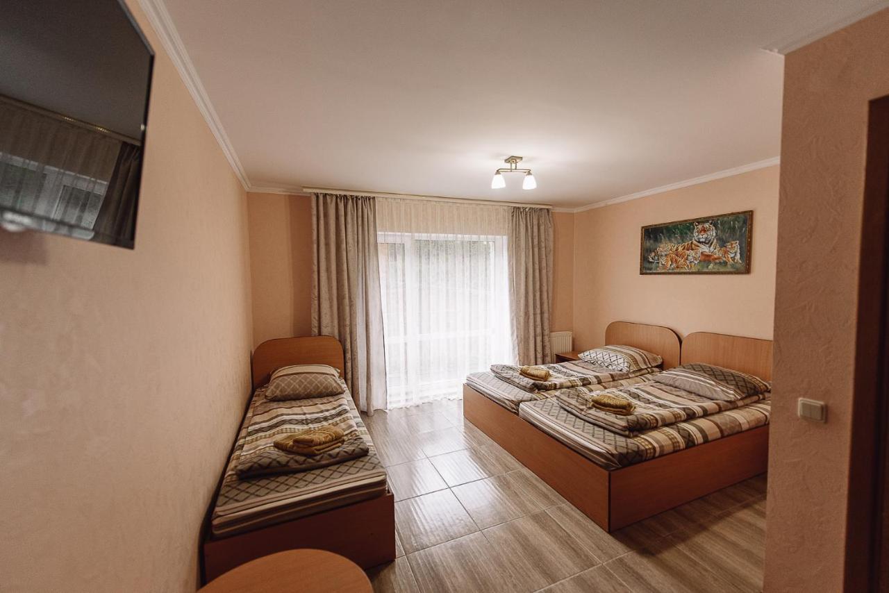 Toga Hotel Yablunytsya Exterior foto