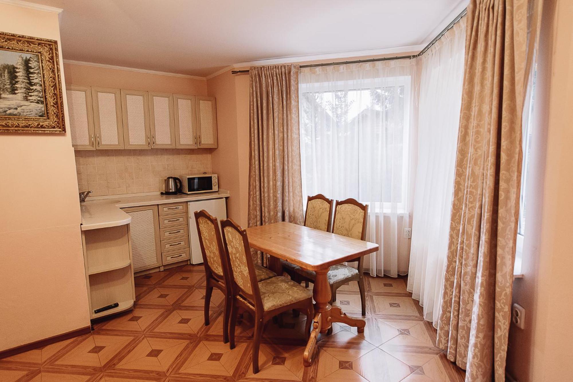 Toga Hotel Yablunytsya Exterior foto
